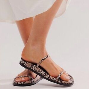 Jeffrey Campbell De-Milo sandal